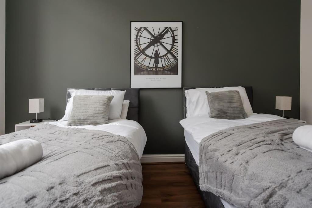 Apartamento Edge With Car Park, Perfect For Contractors, Professionals, Relocators Huge Long Term Savings *