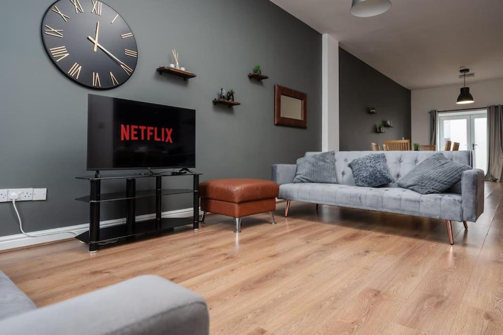 Edge With Car Park, Perfect For Contractors, Professionals, Relocators Huge Long Term Savings Apartamento Liverpool